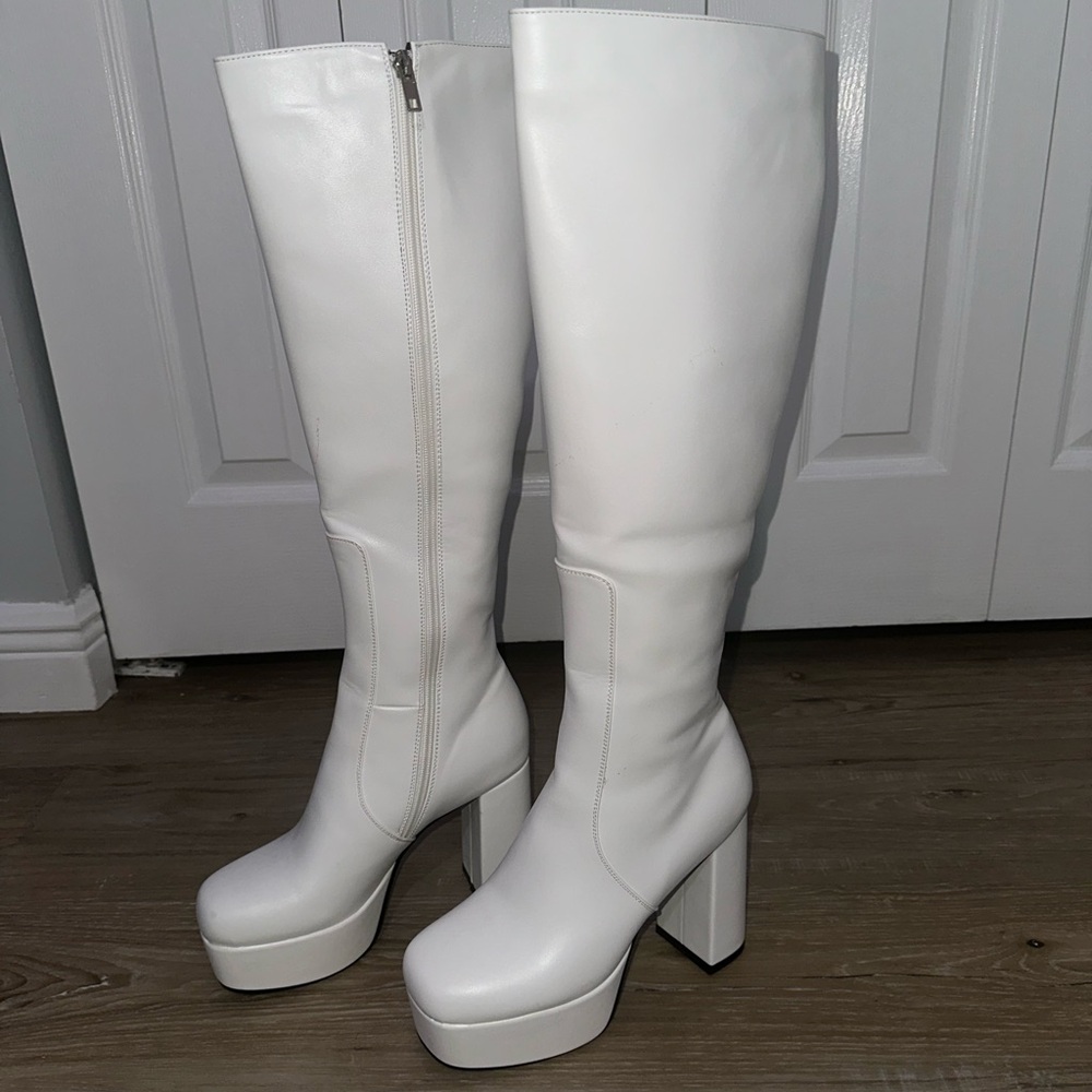 Dolls Kill White Heeled Boots with Platform Sole